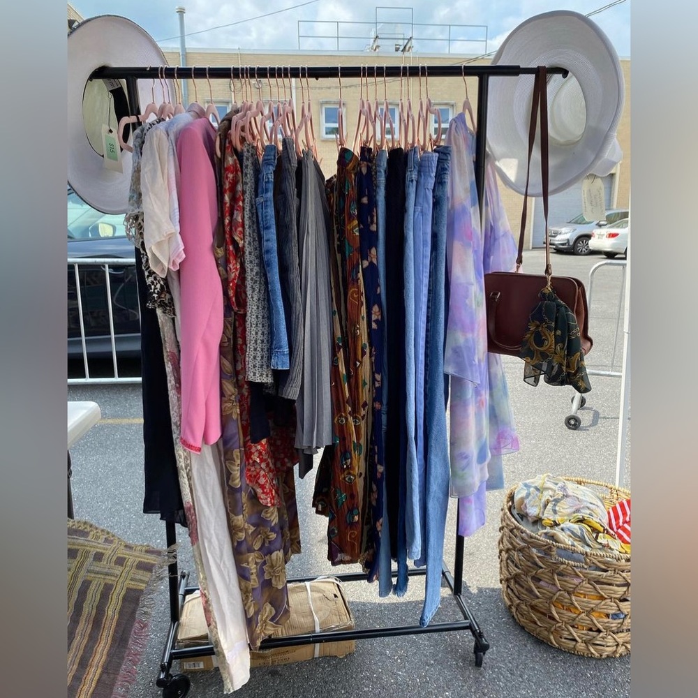 5LB VINTAGE/Y2K RESELLER BOX - VARIOUS SIZES - Picture 2 of 3